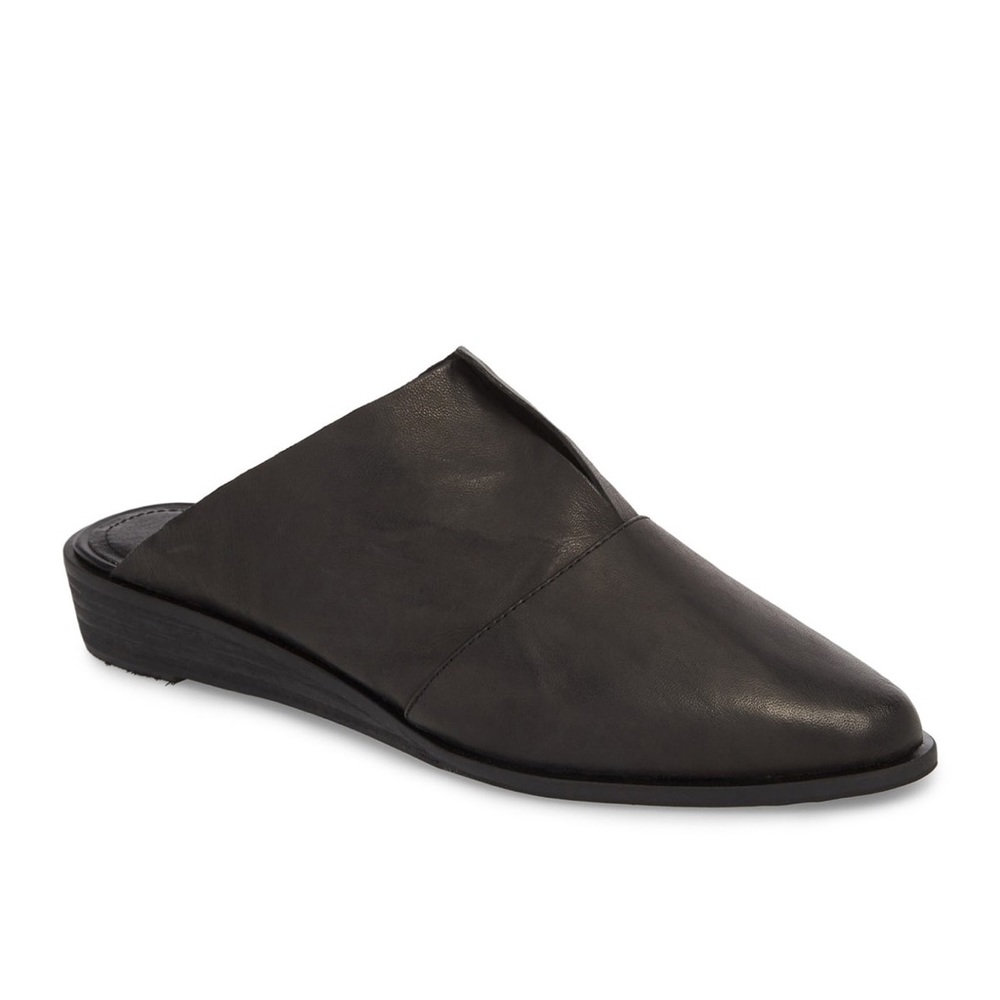 Kelsi Dagger slip ons NEW WITH BOX